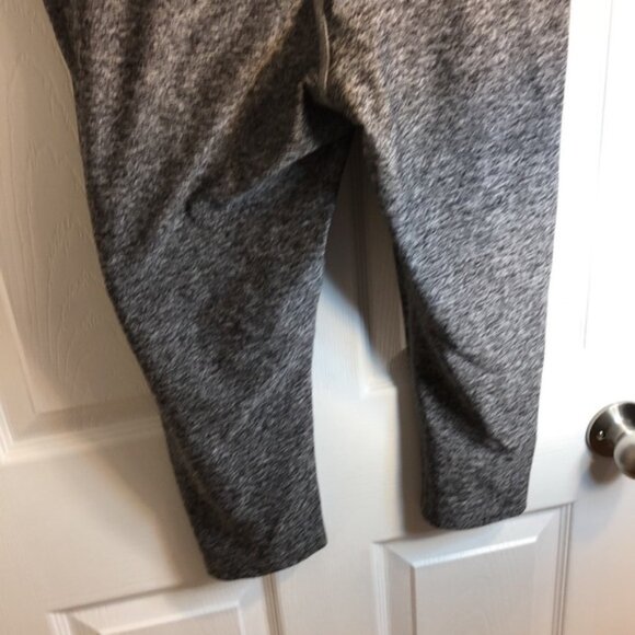 Pink Yoga Victorias Secret Capri Pants M - Picture 6 of 8